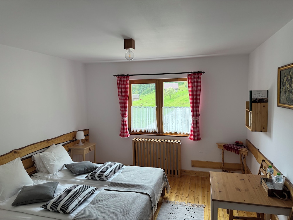 Double or Twin Room photo 2