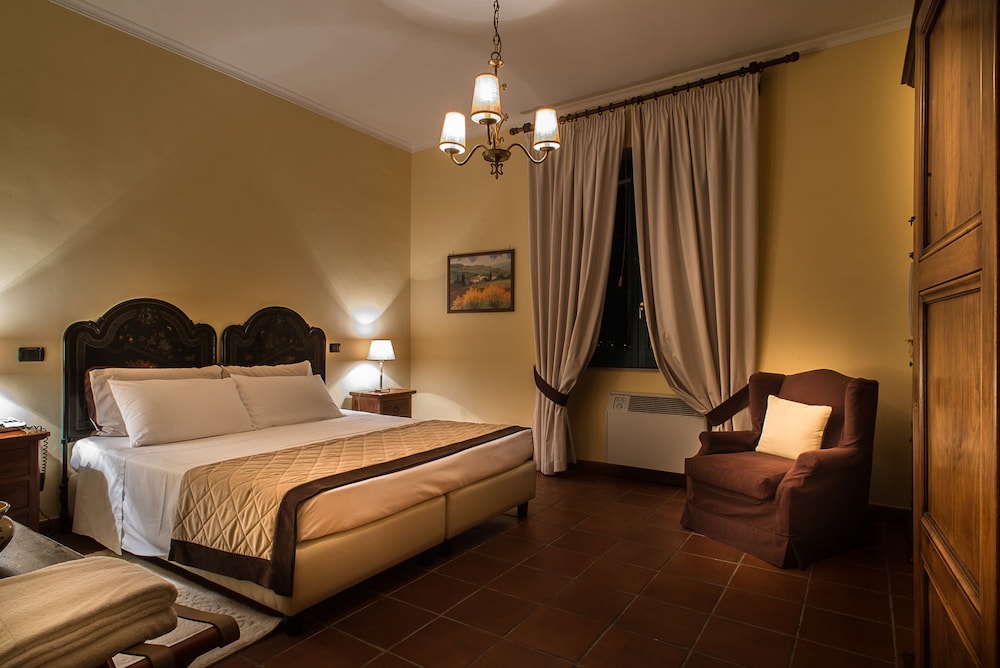 Standard Double Or Twin Room photo 2