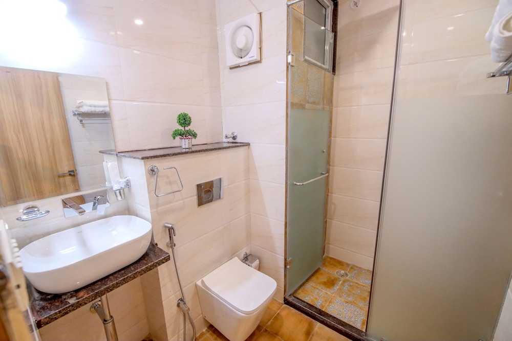 Deluxe Room with Balcony. - Photo 2