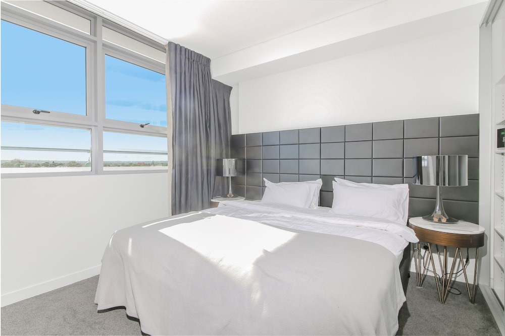 Luxury Apartment, 2 Bedrooms, 2 Bathrooms, City View photo 1