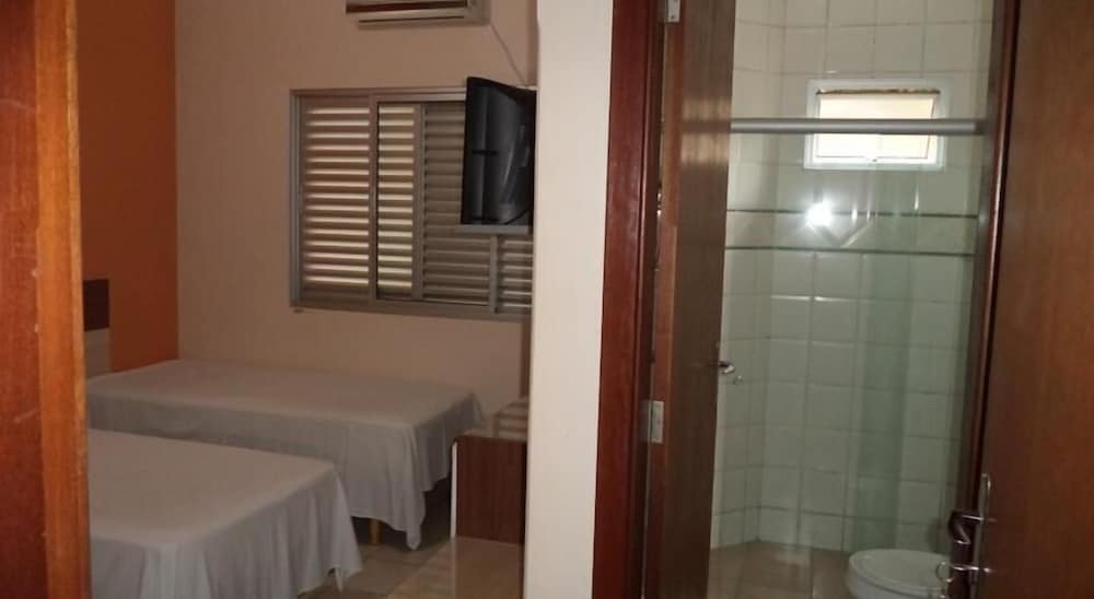 Standard Triple Room, 3 Twin Beds photo 3
