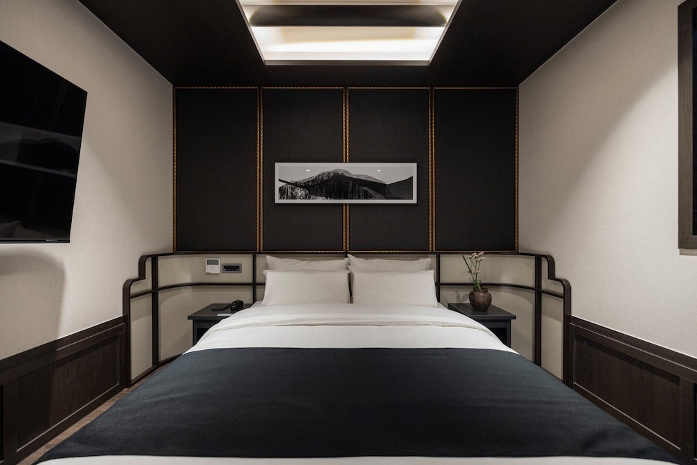 Signature Room