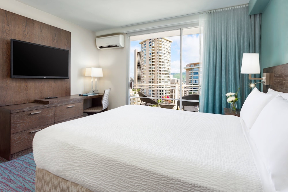 Standard Studio, 1 Queen Bed, Balcony - Photo 2
