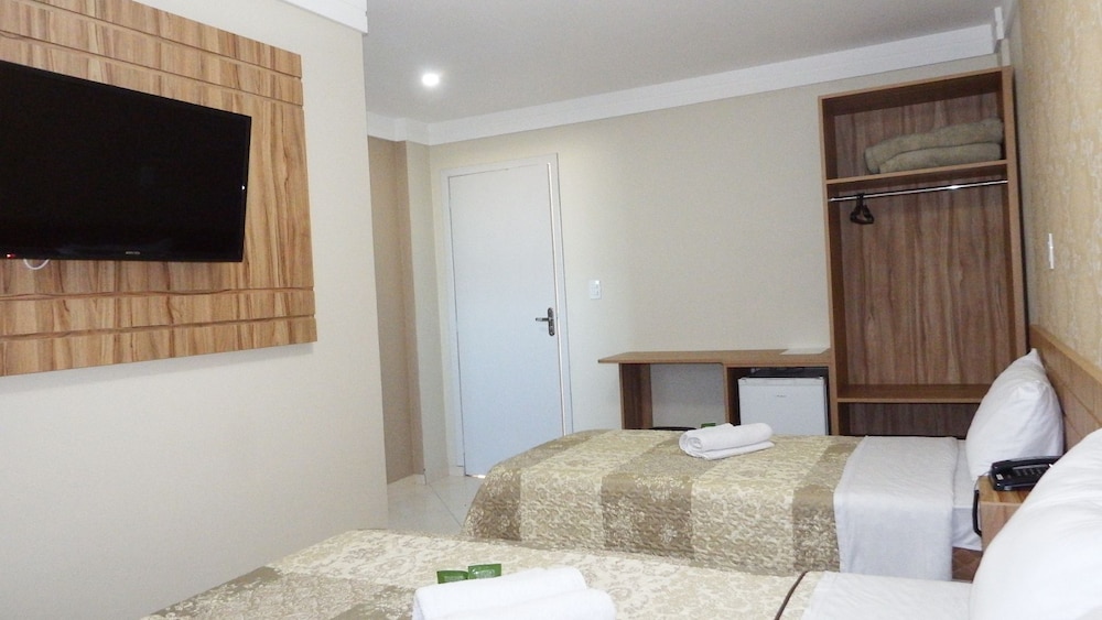 Economy Triple Room, Multiple Beds, Non Smoking photo 1
