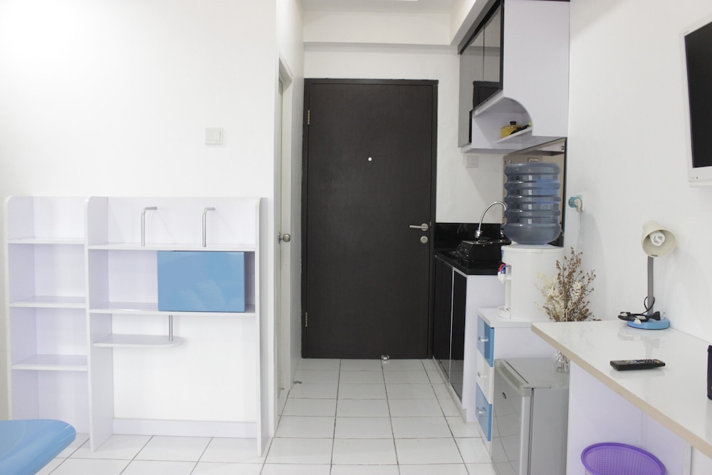 Apartment, Non Smoking, Kitchenette - Photo 4