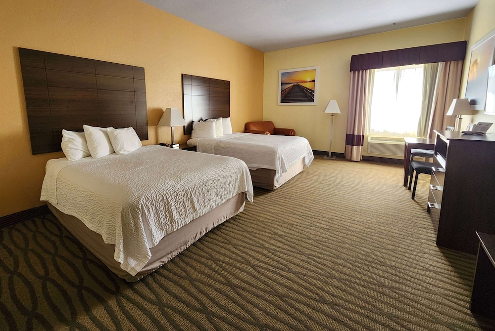 Room, 2 Queen Beds, Accessible, Non Smoking (Mobility,Hearing,Tub W/Grab Bars) - Photo 4