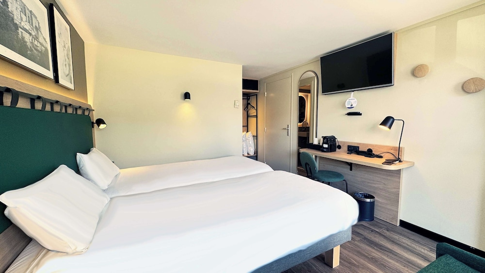 Superior Room, 2 Twin Beds (with Meridian Bed)