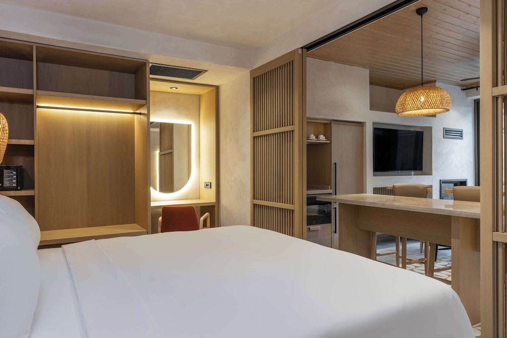 Suite, Non Smoking, Private Pool - Photo 4