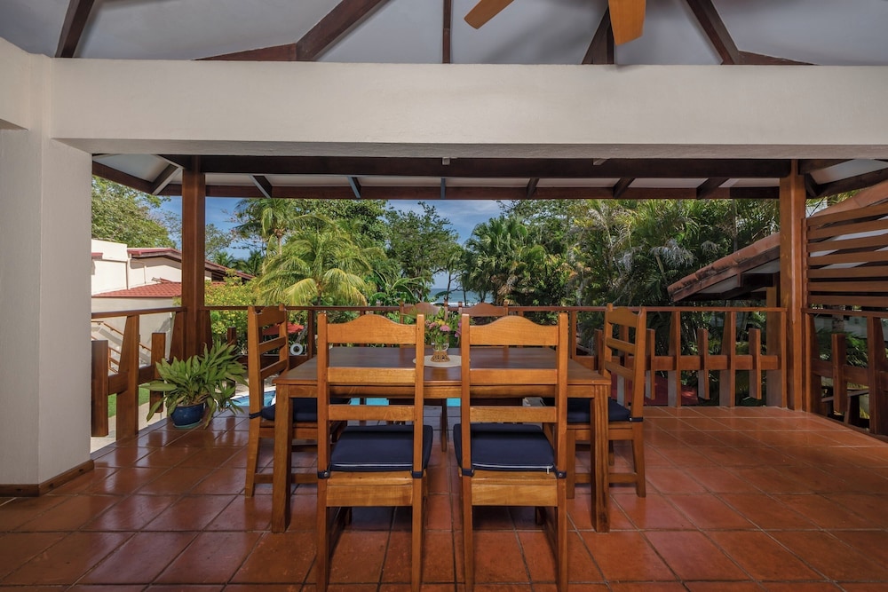 Villa photo 3