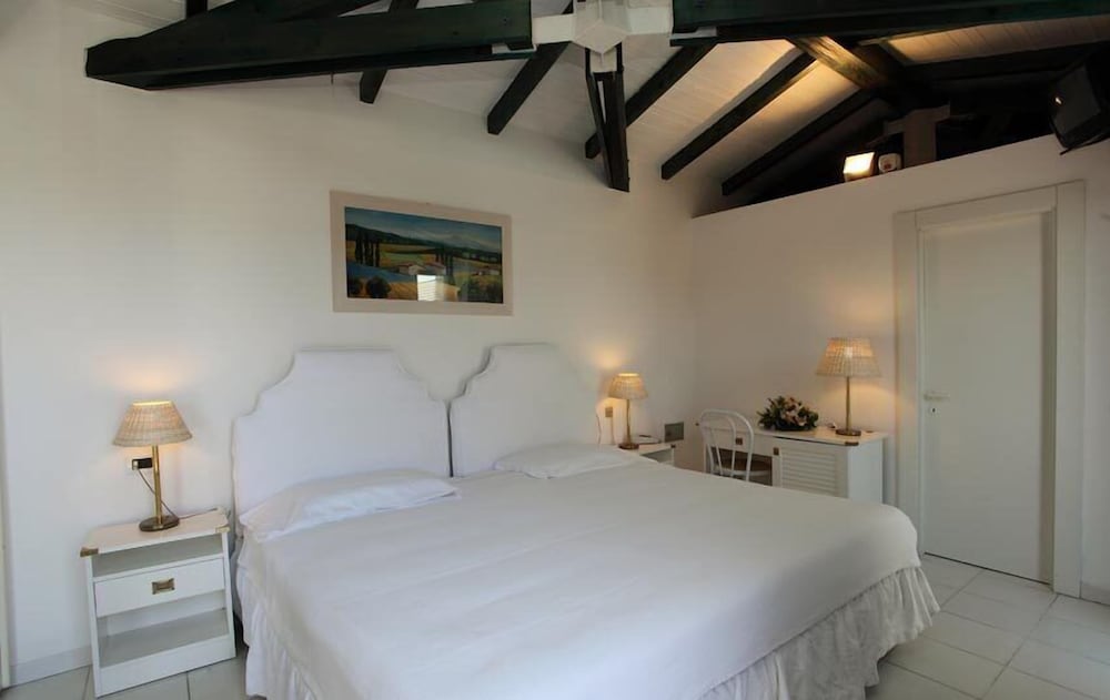 Comfort Double or Twin Room, Balcony, Sea View photo 2