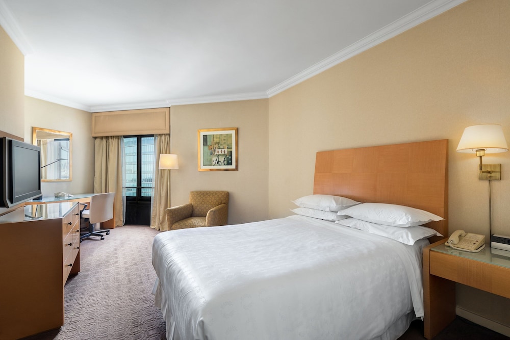 Club Room, 1 Queen Bed thumbnail 5