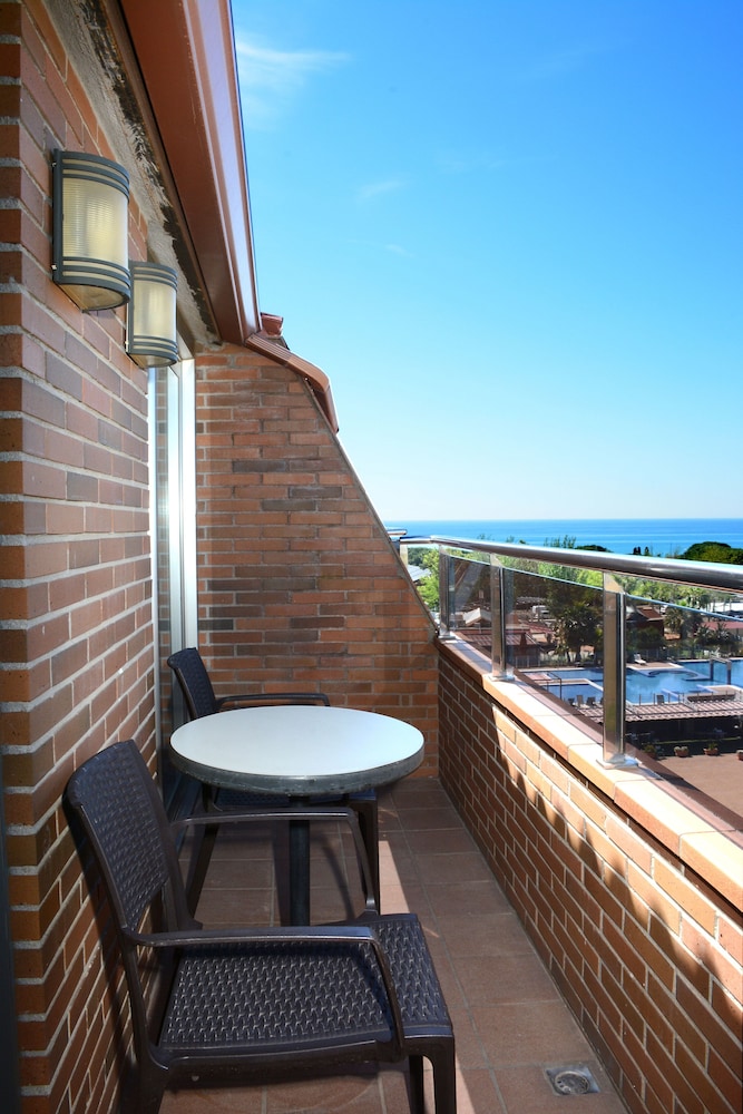 Double Room, Sea View - Photo 3