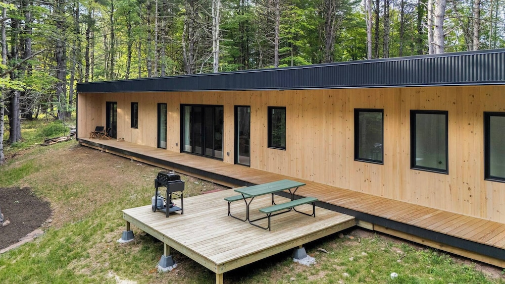 100ft of Forest Light - Modern Catskills Escape, 사진 9