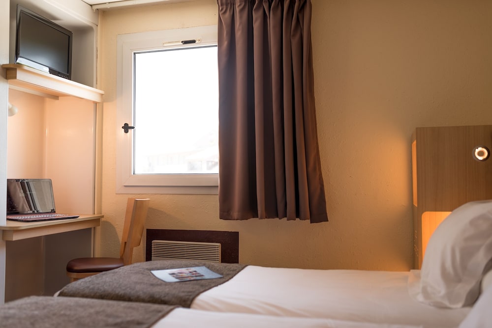 Standard Twin Room photo 3