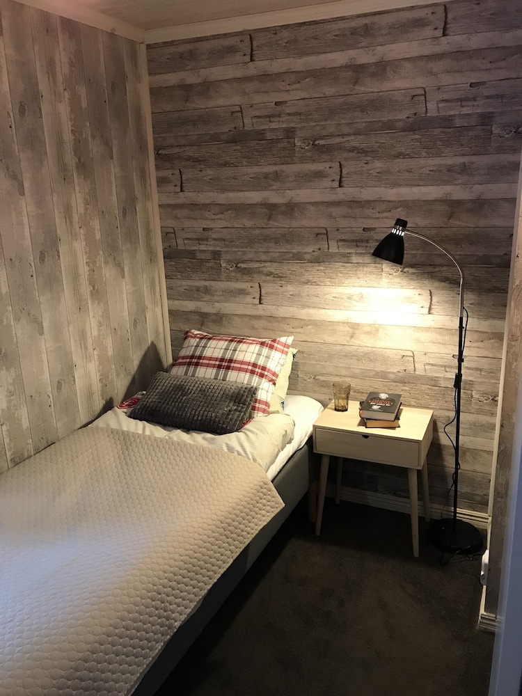Cabin photo 2