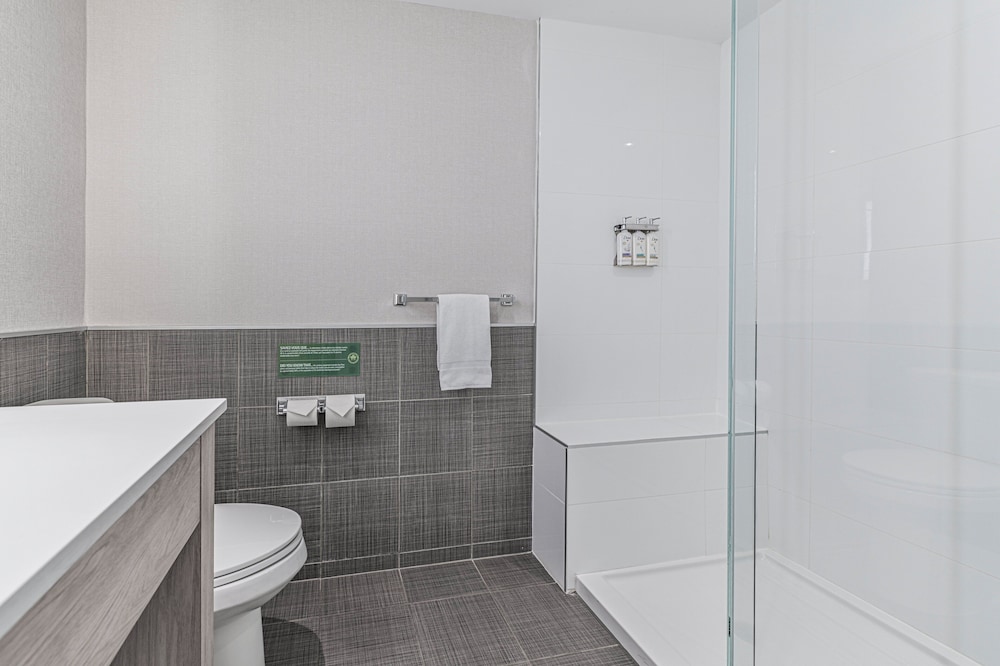 Suite, Multiple Beds - Photo 3