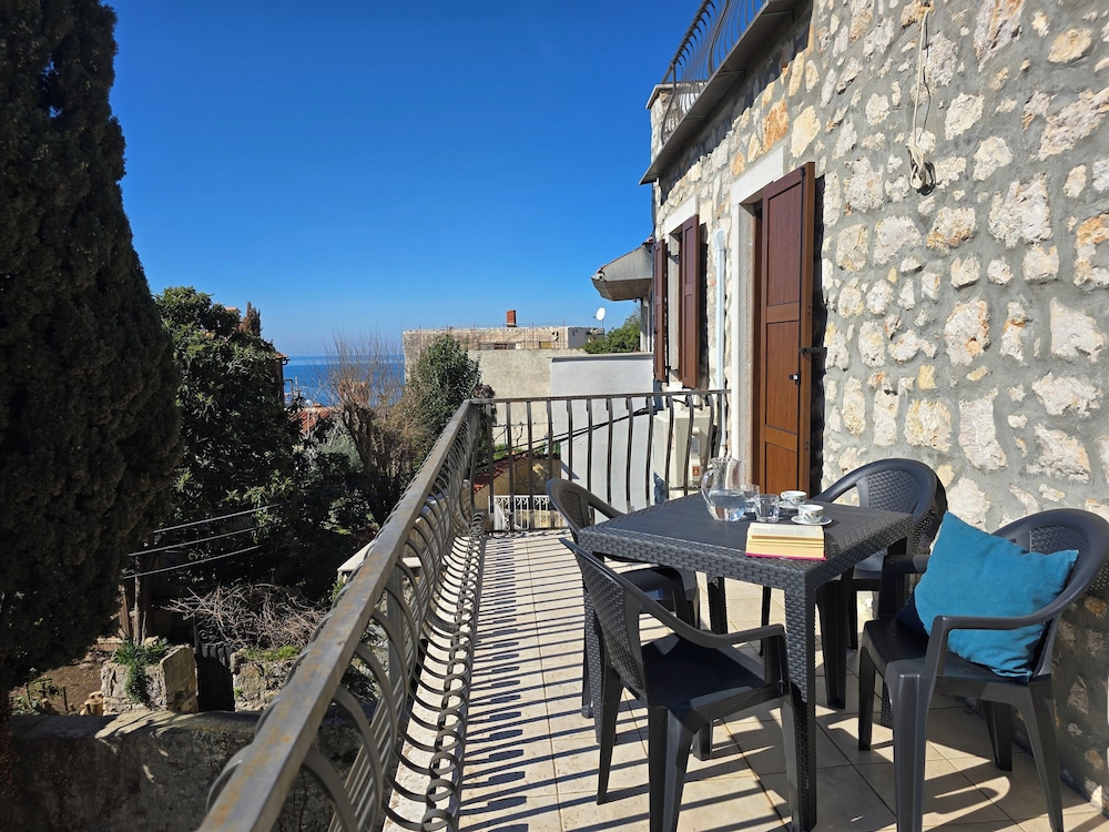 Panoramic Apartment, Sea View