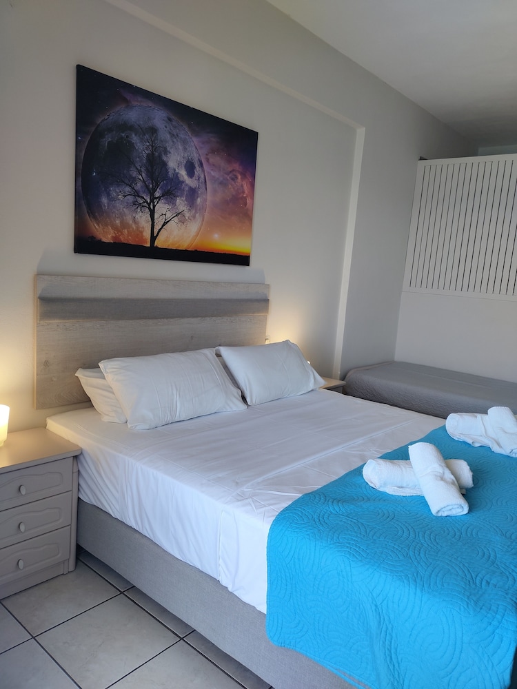 Basic Studio, Sea View photo 3