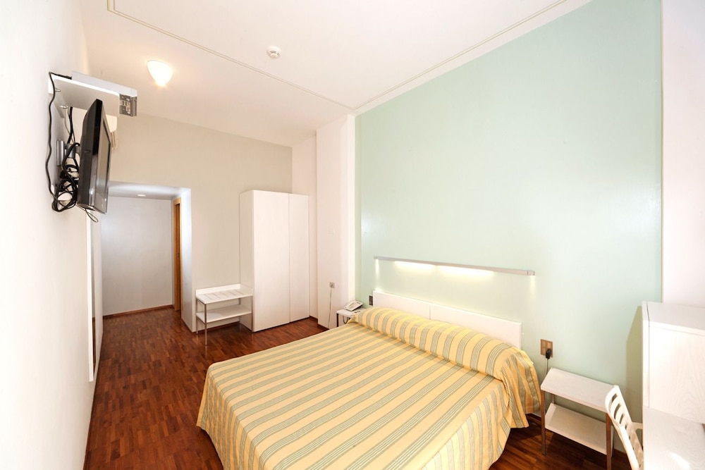 Classic Double or Twin Room photo 1