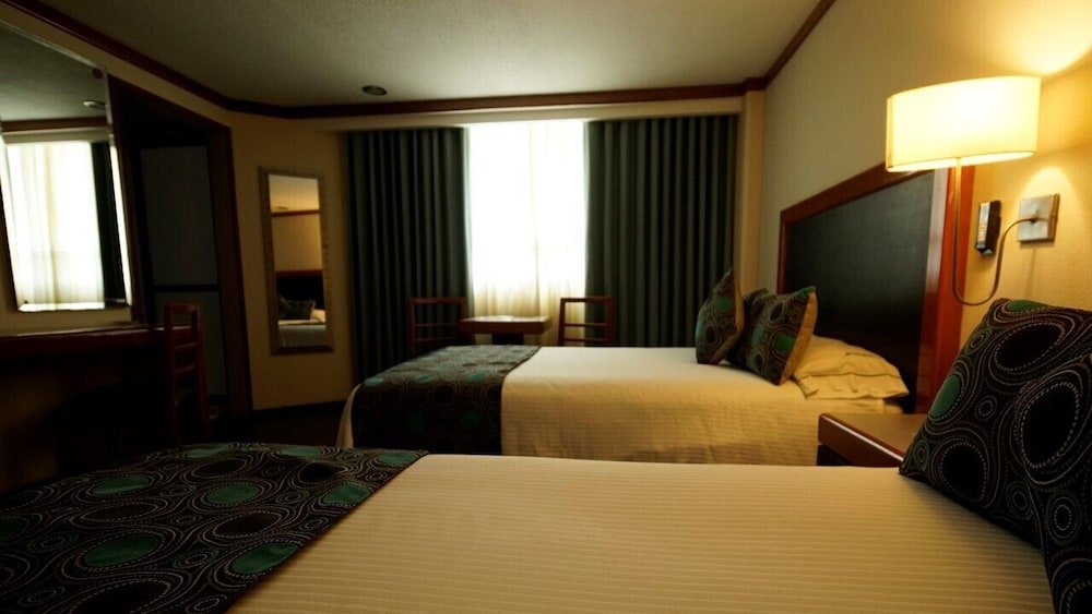 Standard Room, 2 Double Beds photo 3