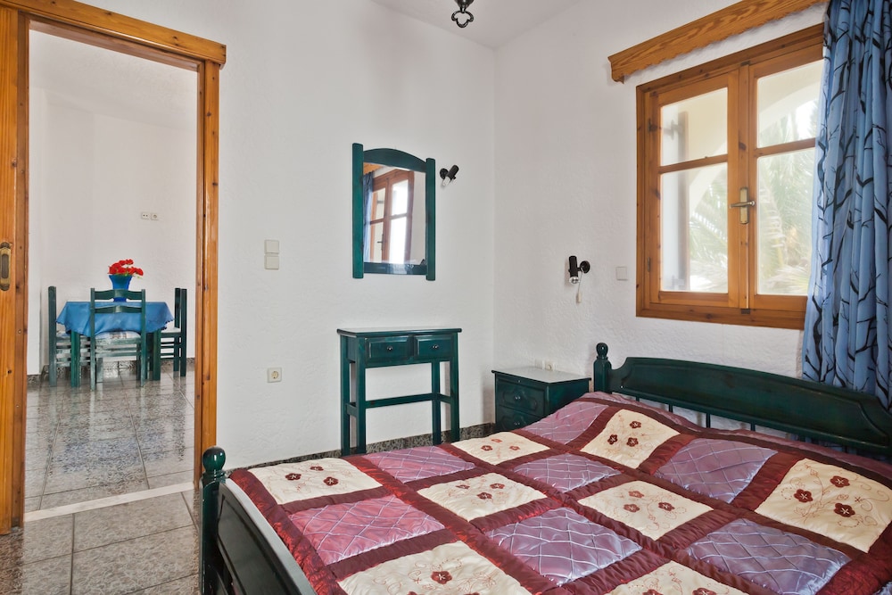 Family Apartment, Sea View (Hills View) photo 3