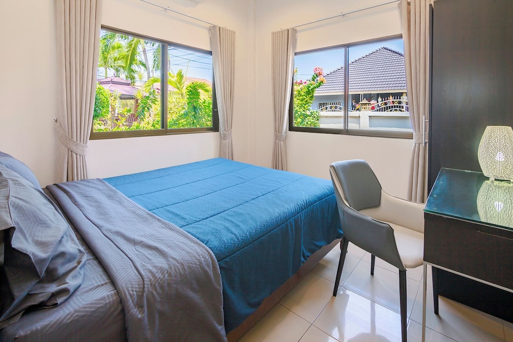 room photo