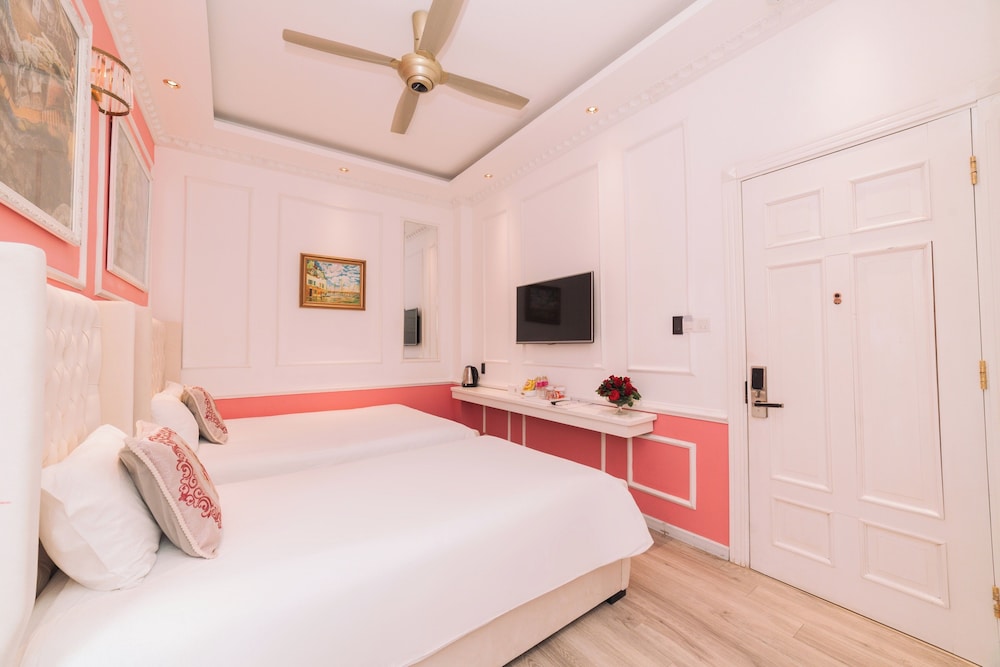 Deluxe Twin Room, Balcony - Photo 5