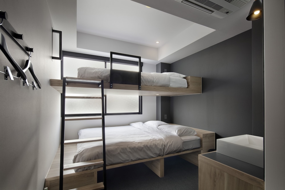 Triple Room (Ensuite Bathroom, up to 3 guests) photo 1