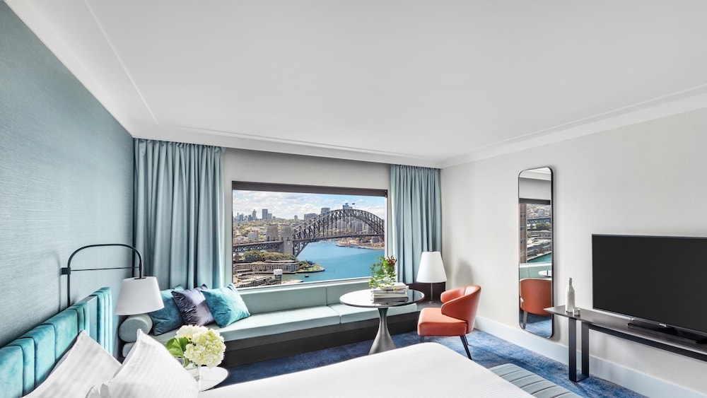 1 King Harbour Bridge View thumbnail 6