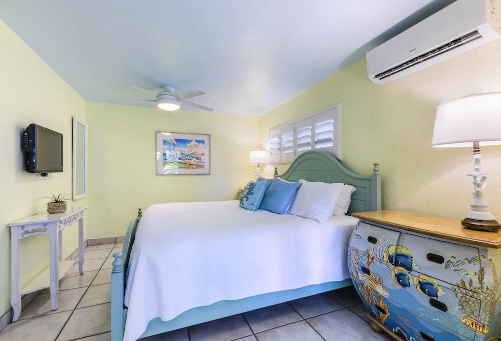 Papaya Suite