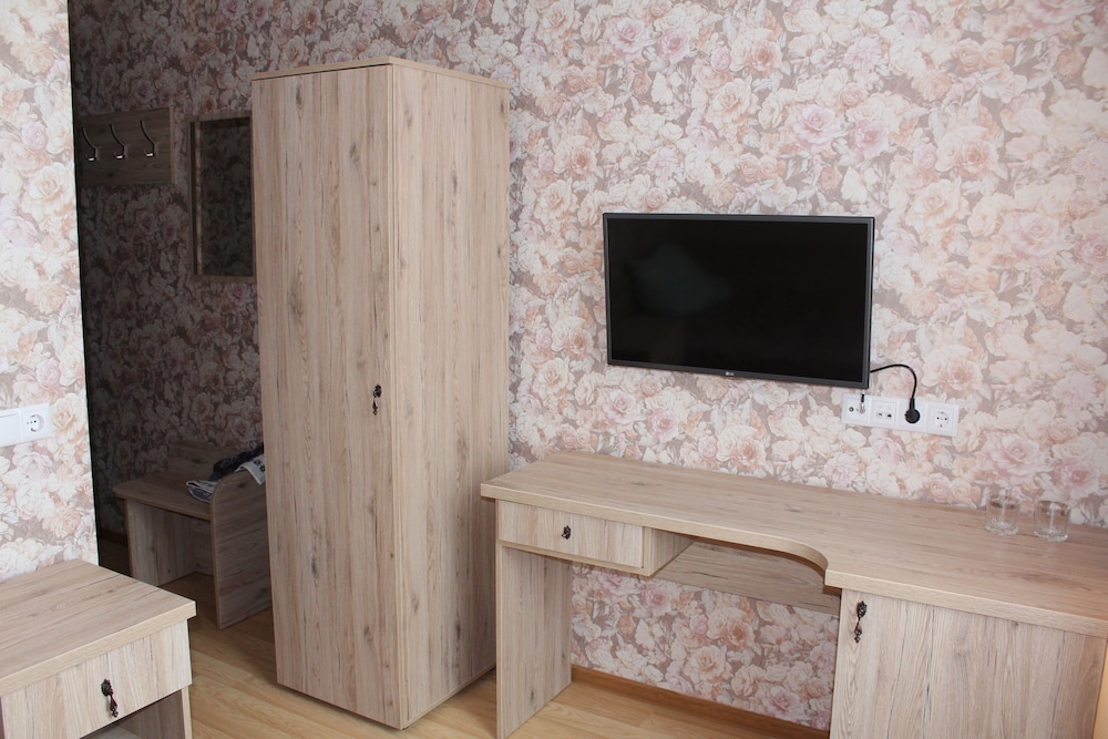 Traditional Single Room (with Shower)