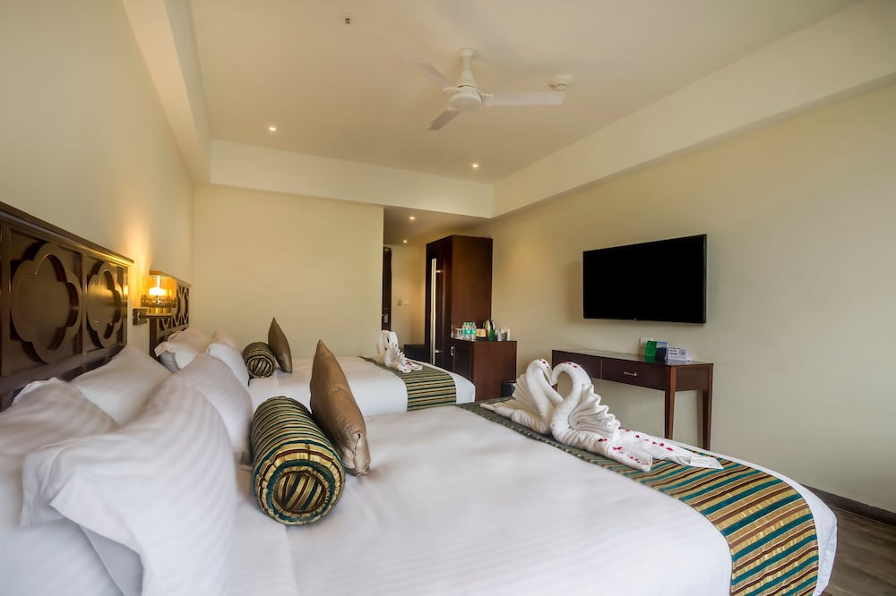 Premier Suite, 2 Queen Beds, Air conditioning, Mountain View photo 1