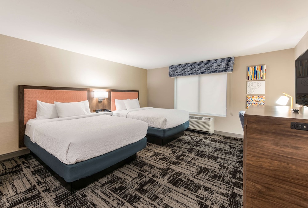 Room, 2 Queen Beds, Accessible, Non Smoking (Hearing) - Photo 1