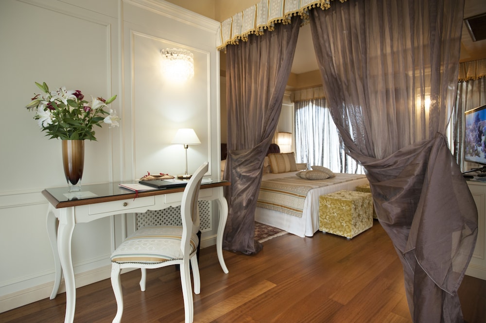 Presidential Suite, Terrace
