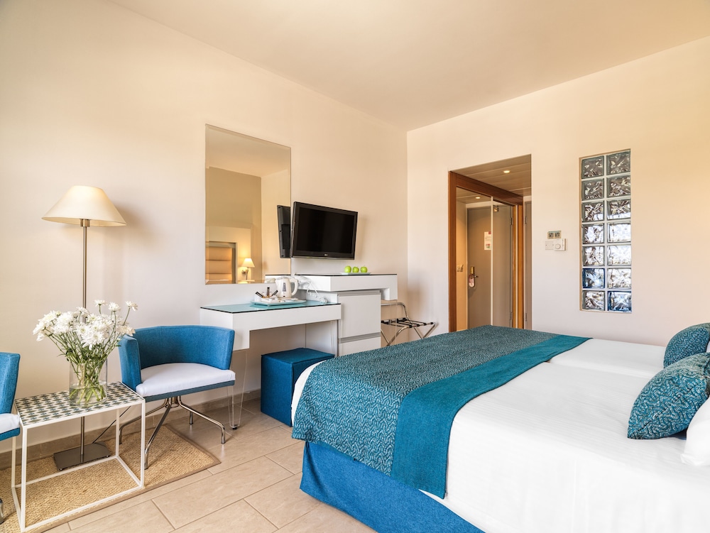 Double or Twin Room, Mountain View