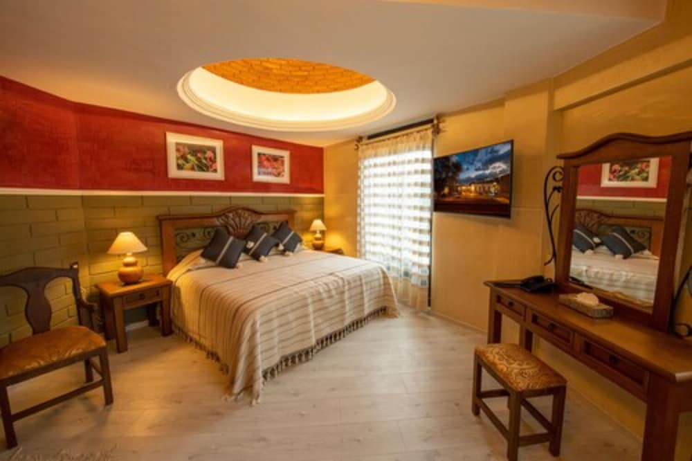Luxury Room, 1 King Bed, Tower photo 1