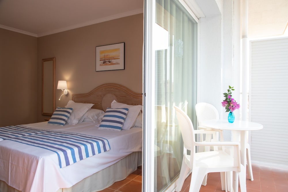 Standard Double Room, 2 Twin Beds - Photo 1