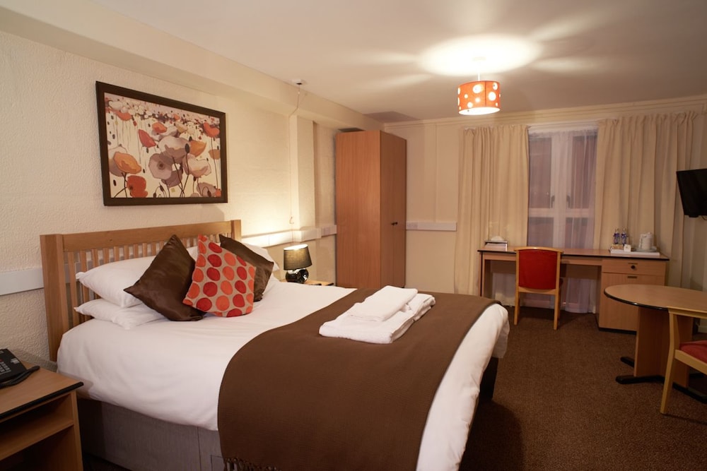 Double Room (Online)