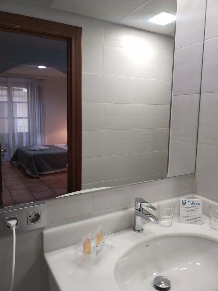 Standard Room photo 2