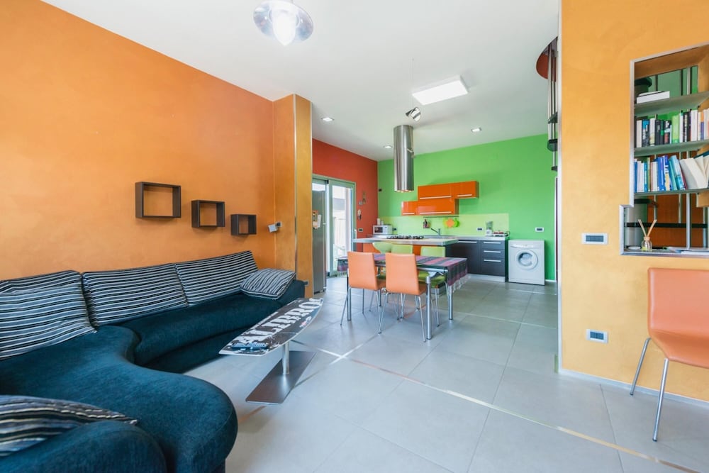 Apartment photo 2