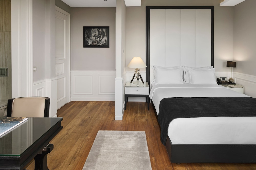 Deluxe Room, 1 Double Bed, Park View