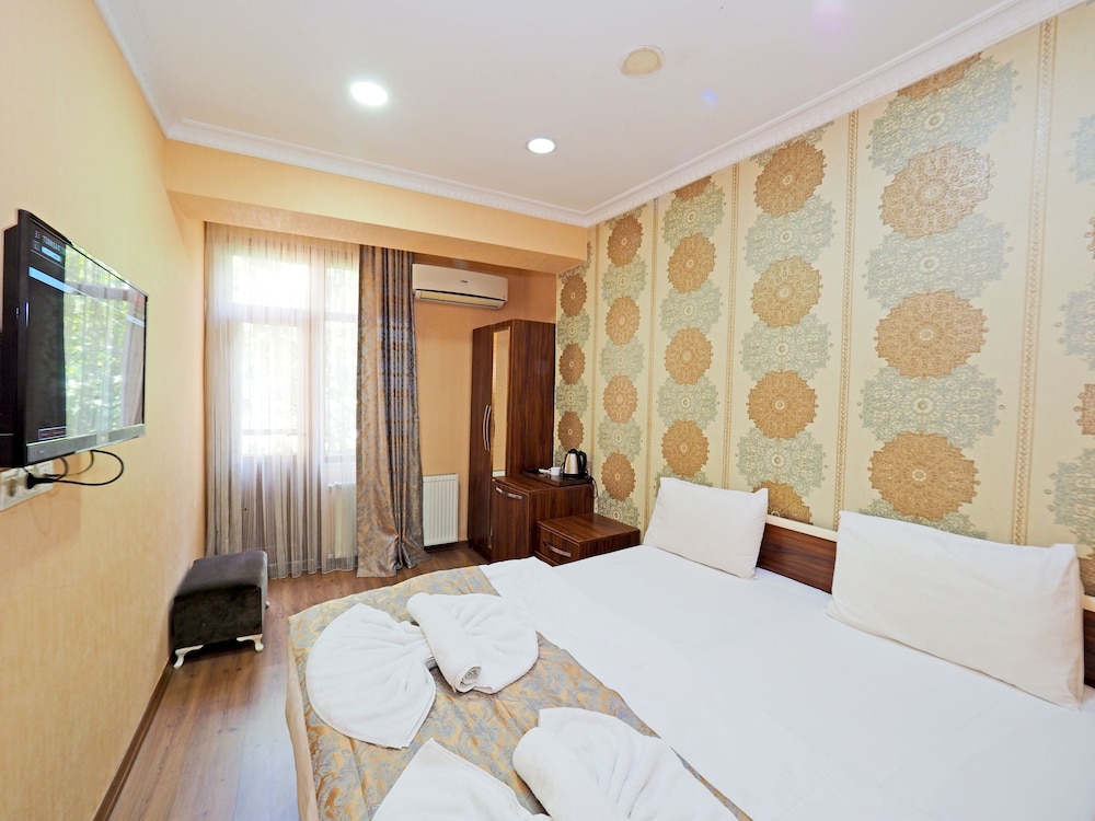 Standard Double Room Single Use photo 3