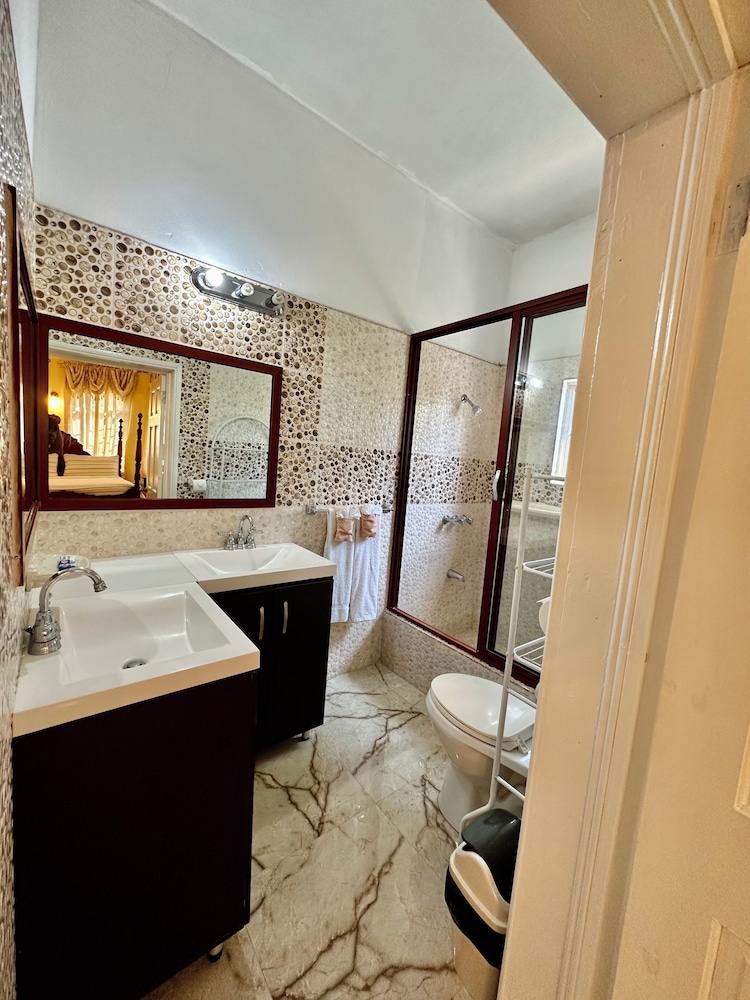 Honeymoon Room, 1 Bedroom, Private Bathroom, Sea View photo 2
