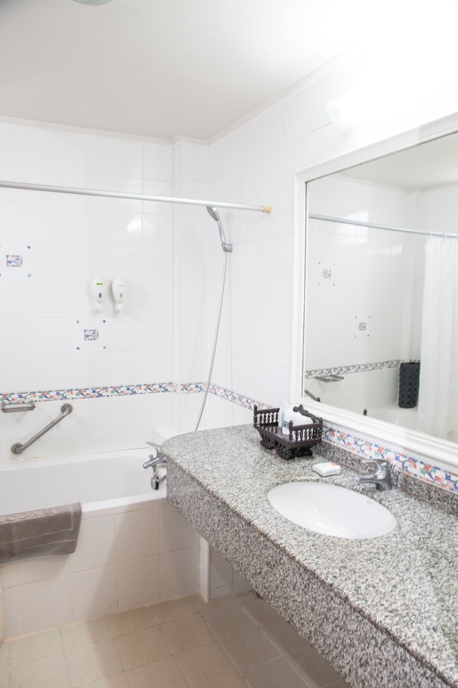 Deluxe Double Room, Pool View - Photo 2
