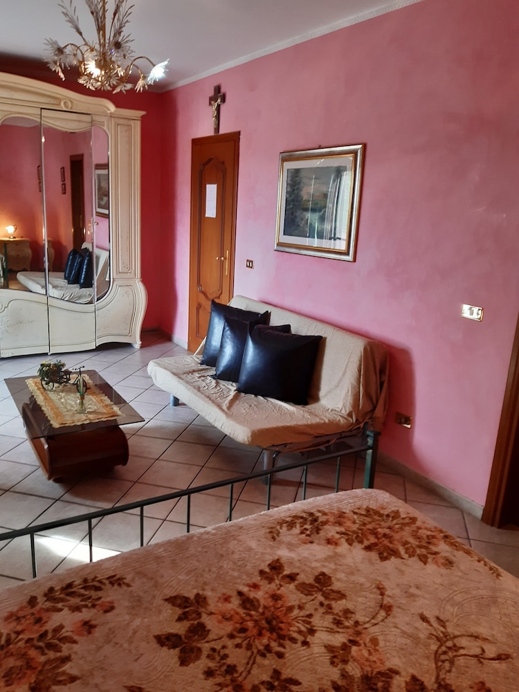 Superior Room, 1 Queen Bed, Bathtub (Luna) photo 2