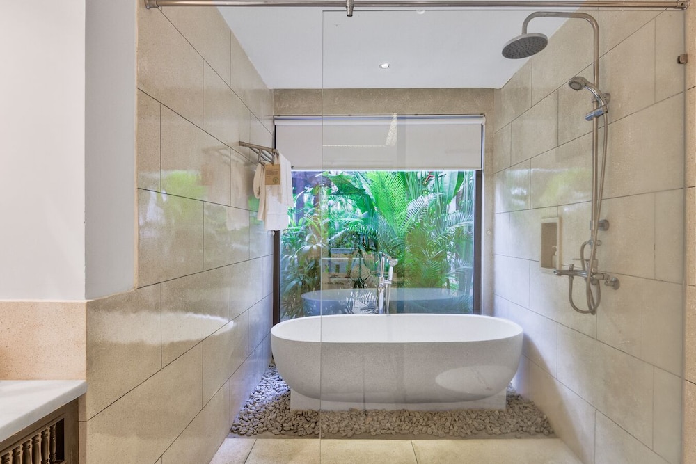 Deluxe with Private External Bathroom - Photo 3