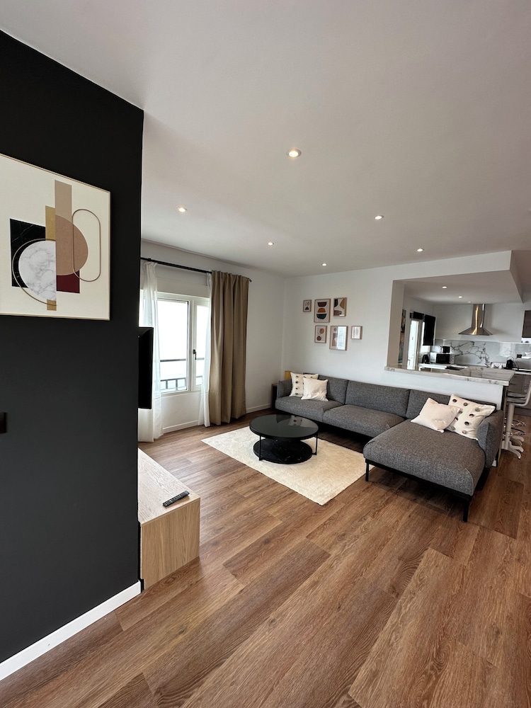 Deluxe Studio Suite, 1 Bedroom, Sea View - Photo 8