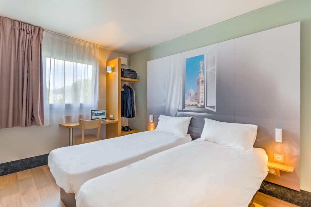 Twin Room - Photo 1