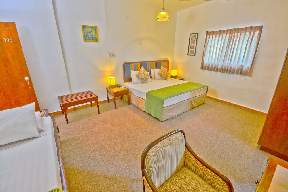 Family Room photo 2