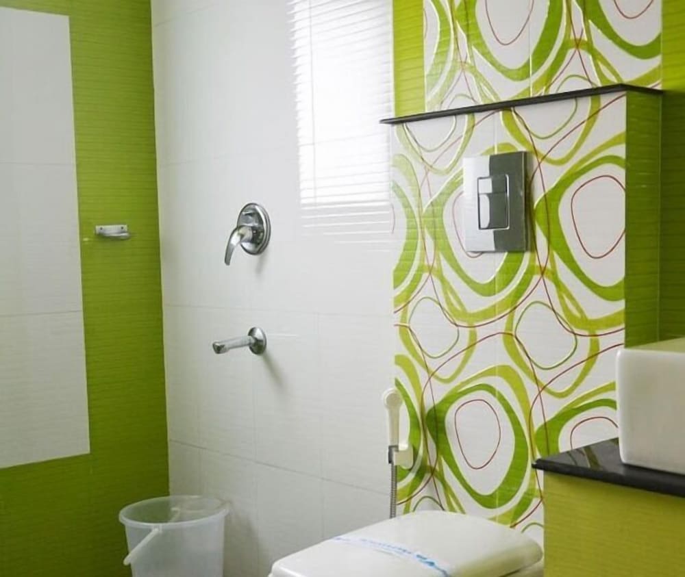Deluxe Suite, 1 Queen Bed, Valley View photo 2